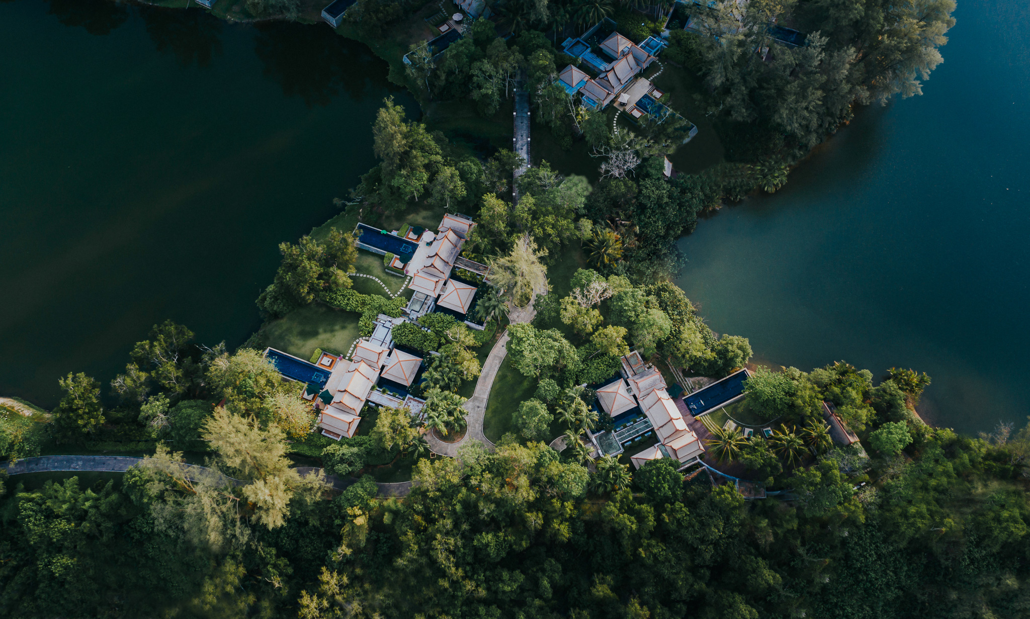 DoublePool Villa retouched